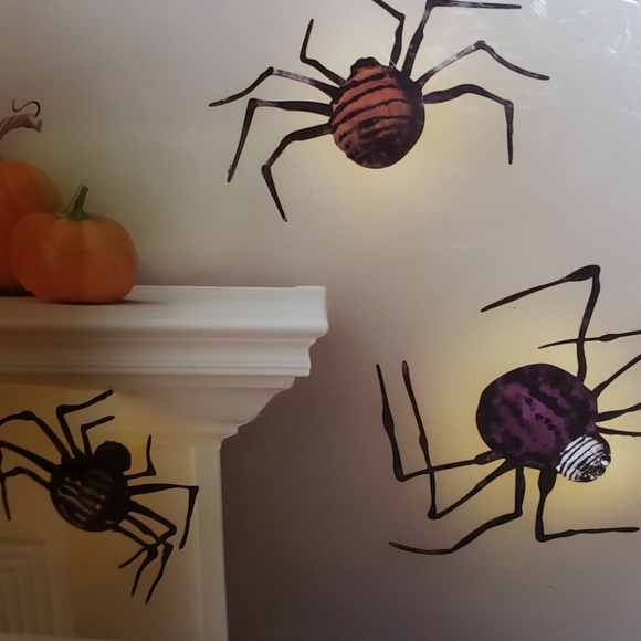 Martha Stewart 3 🕷 spider illuminated silhouettes - Picture 3 of 6